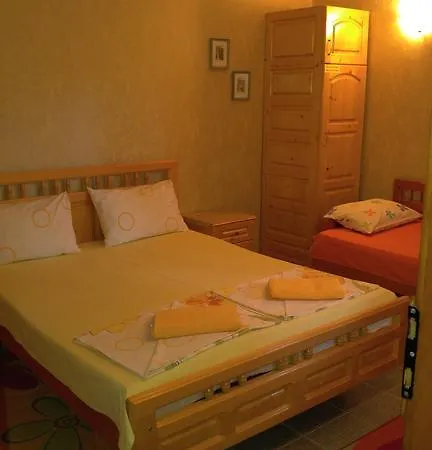 Guest house Gugovi Krushuna